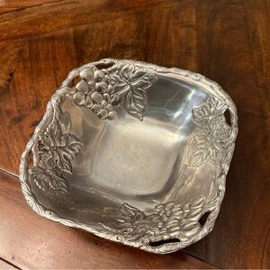 Arthur Court Grapes Leaves 10” Footed Square Bowl 2001
